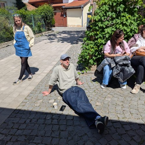 Dünya insanı hisslərlə eynidir, şəkli fərqlidir!
